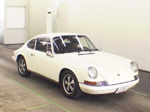 1972 Porsche 911 at auction -- front