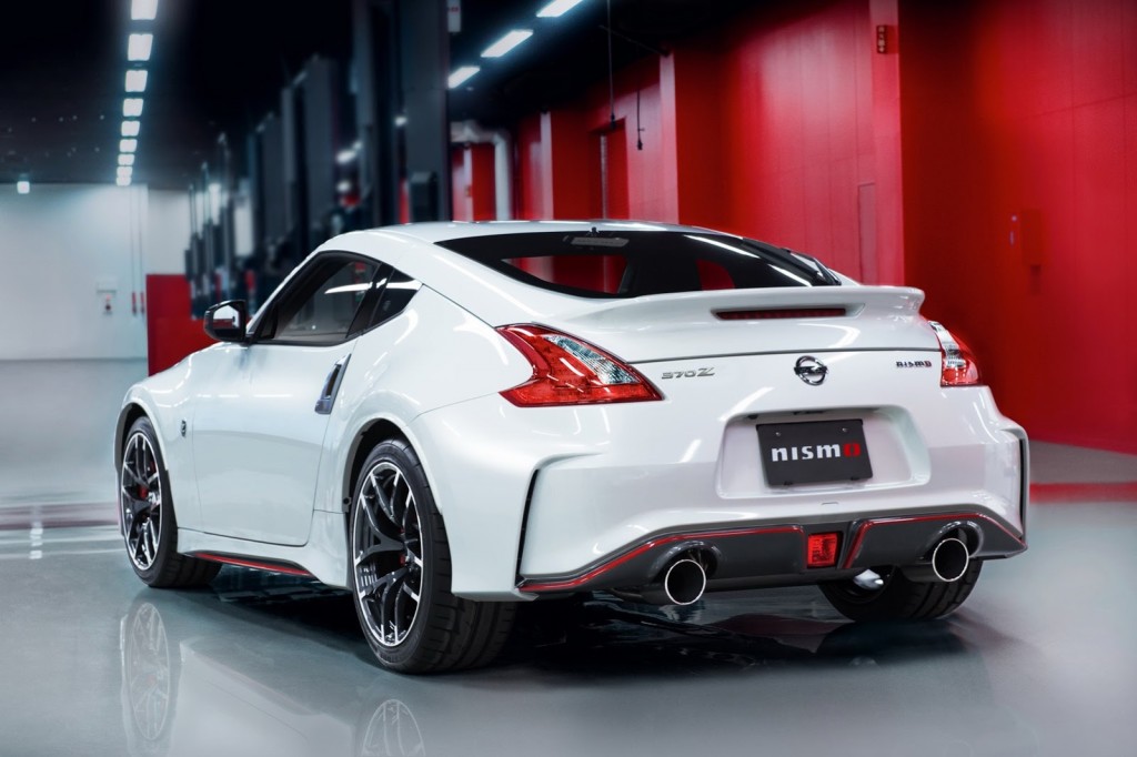 2015 Nissan Nismo 370z rear