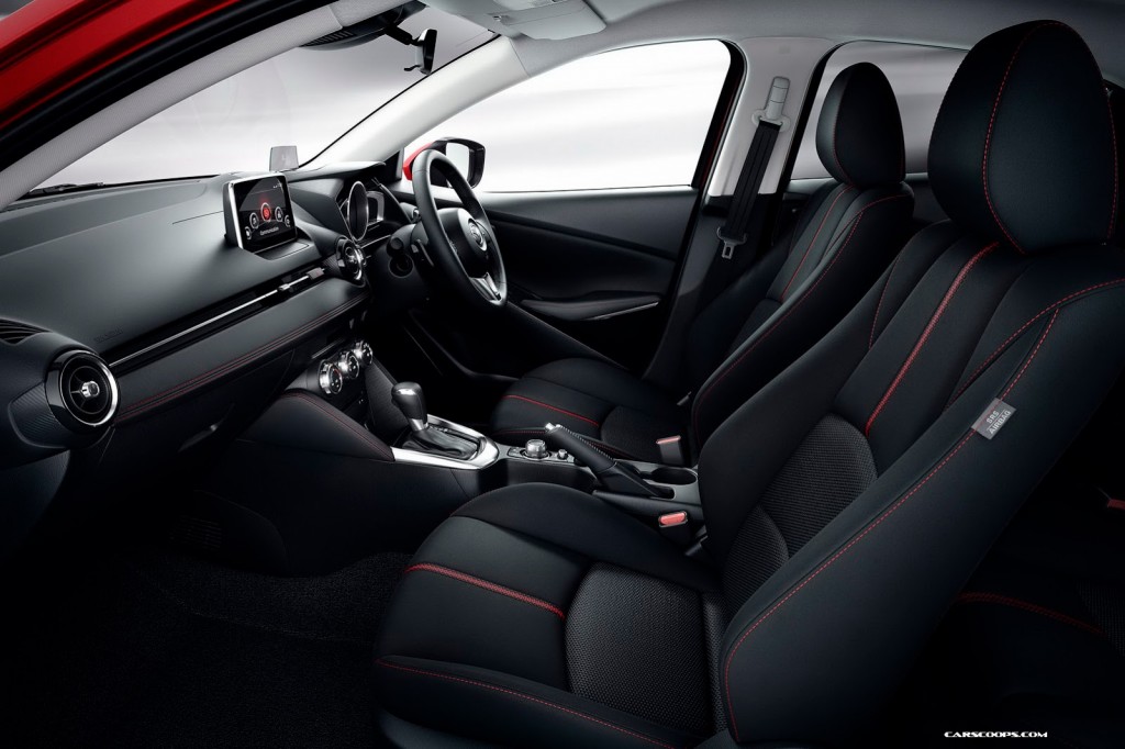 2015 Demio Mazda2 interior