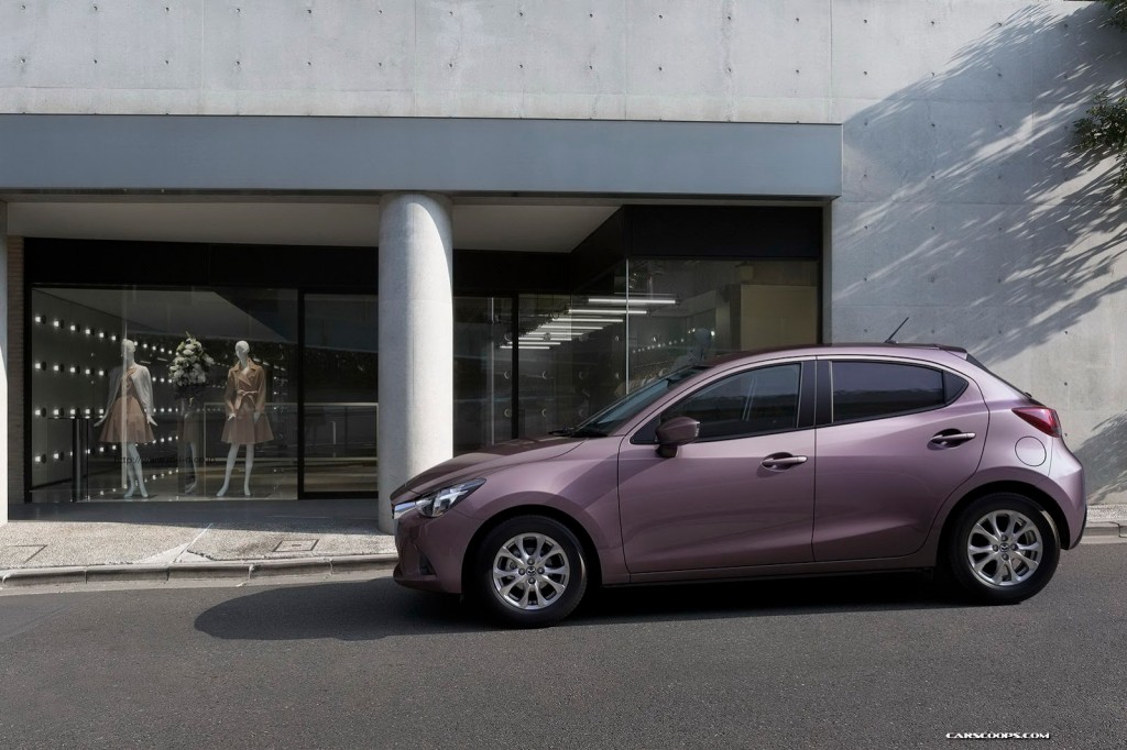2015 Mazda2 Demio pink