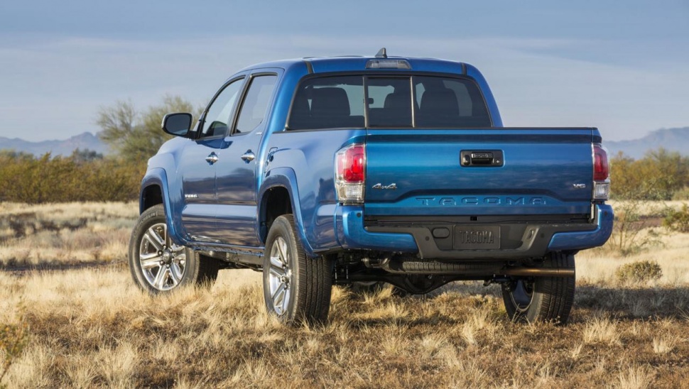 2016 Toyota Tacoma rear view