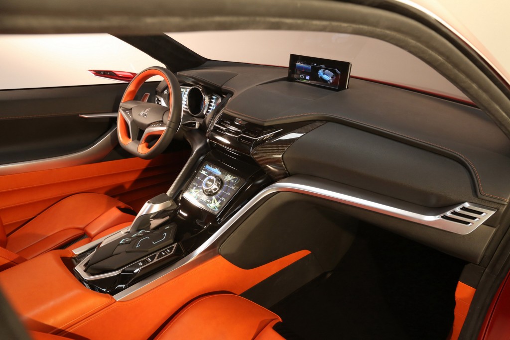 2015 Mitsubishi XR-PHEV II Concept interior design