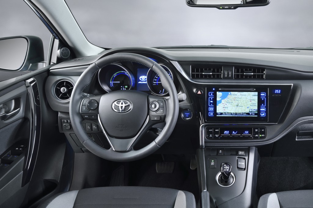 New Toyota Auris Interior