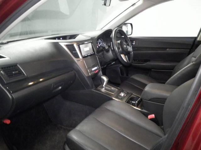 2011 Subaru Outback interior