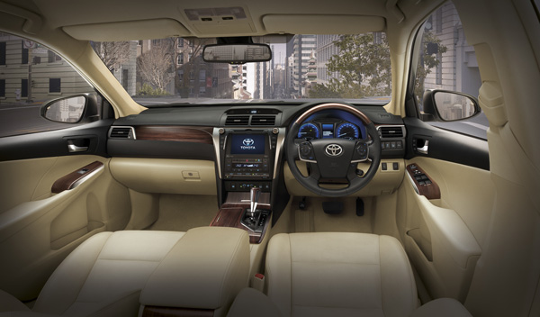 2016 Toyota Camry Extremo interior