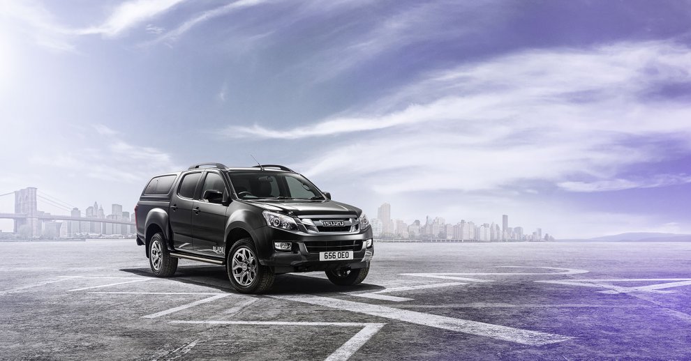 2015 Isuzu D-Max Blade Cosmic Black