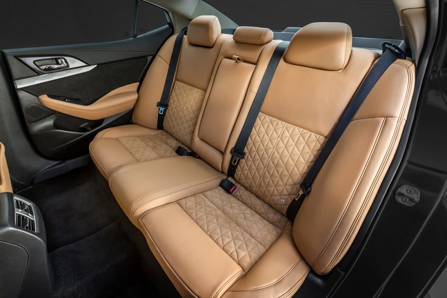 2016 nissan Maxima rear seats