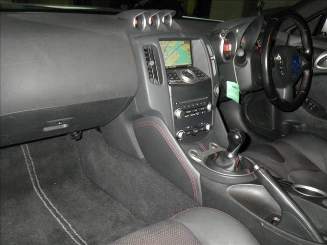 2009 Nissan Fairlady Z interior
