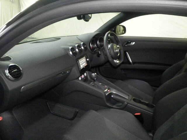 2013 Audi TT interior