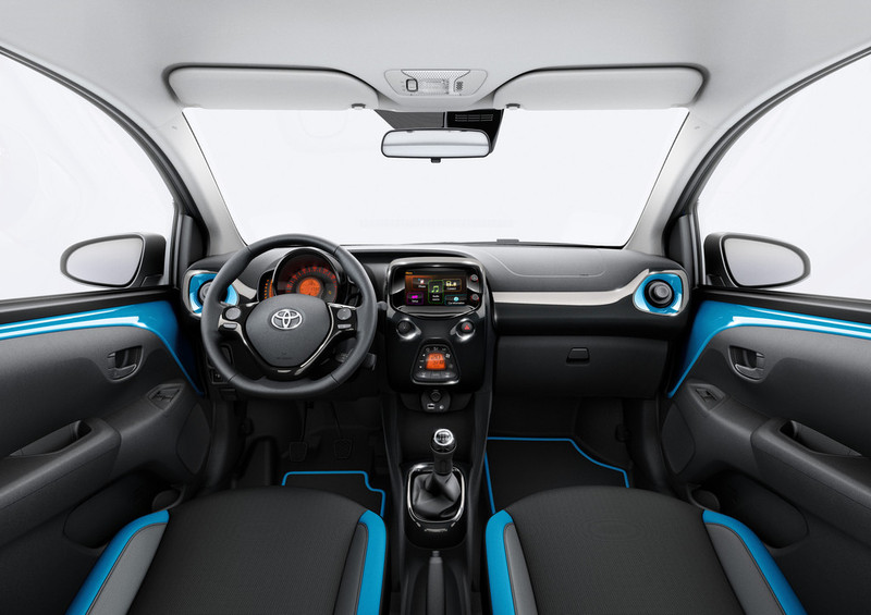 2015 Toyota Aygo X-Cite interior