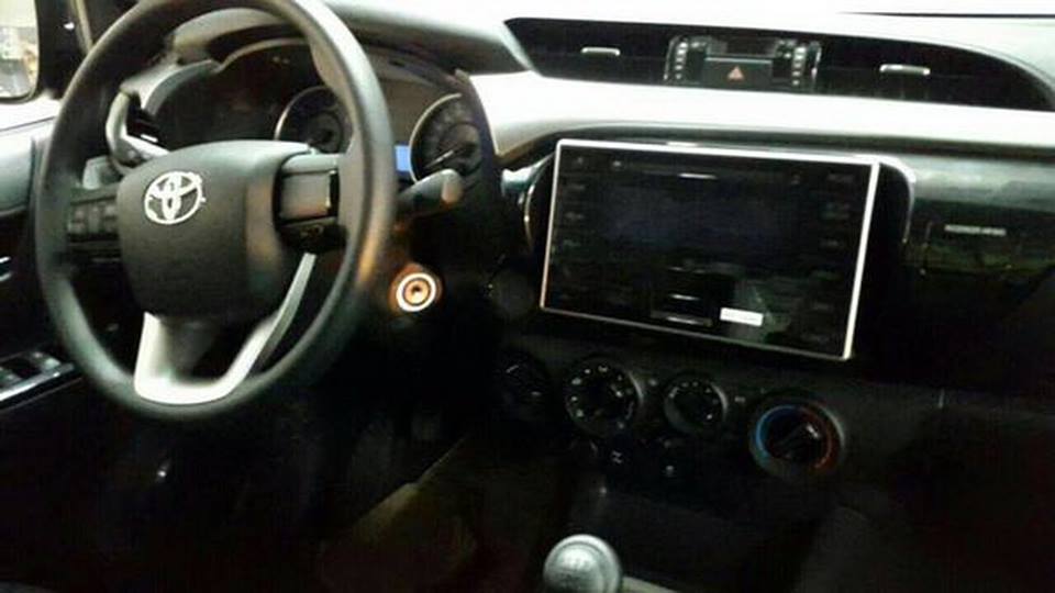 Toyota Hilux spy shot interior