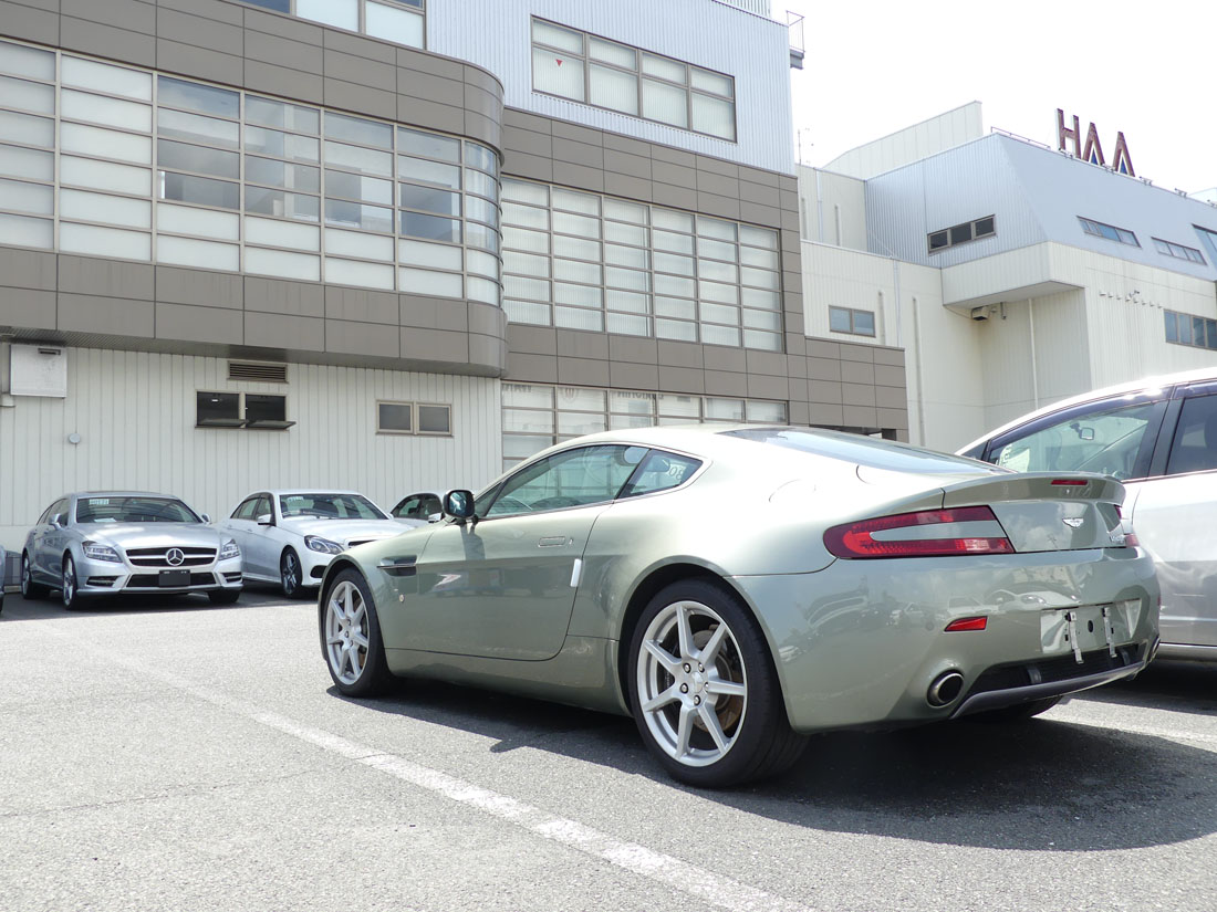 Aston Martin in front of Japanese car auction HAA Kobe