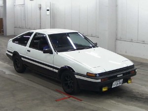 1984 Toyota Sprinter Trueno at auction in Japan -- front